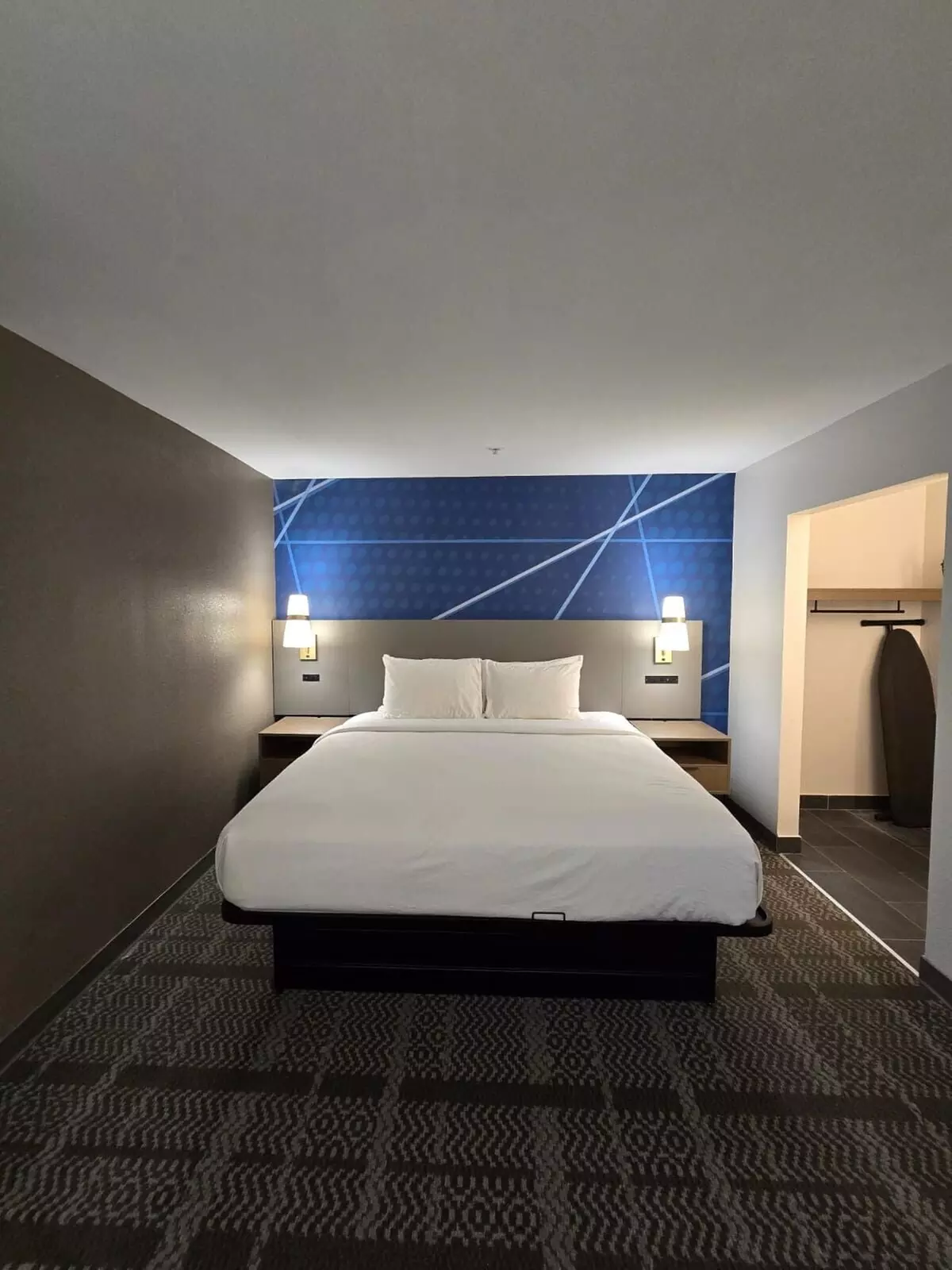 Comfort Inn & Suites - Primary Image
