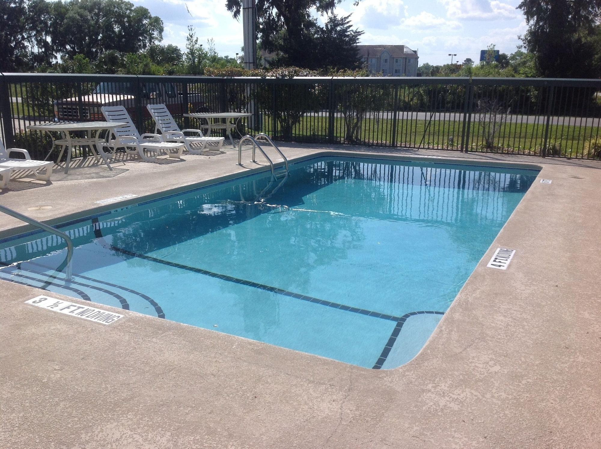 Super 8 by Wyndham Brunswick South/I-95