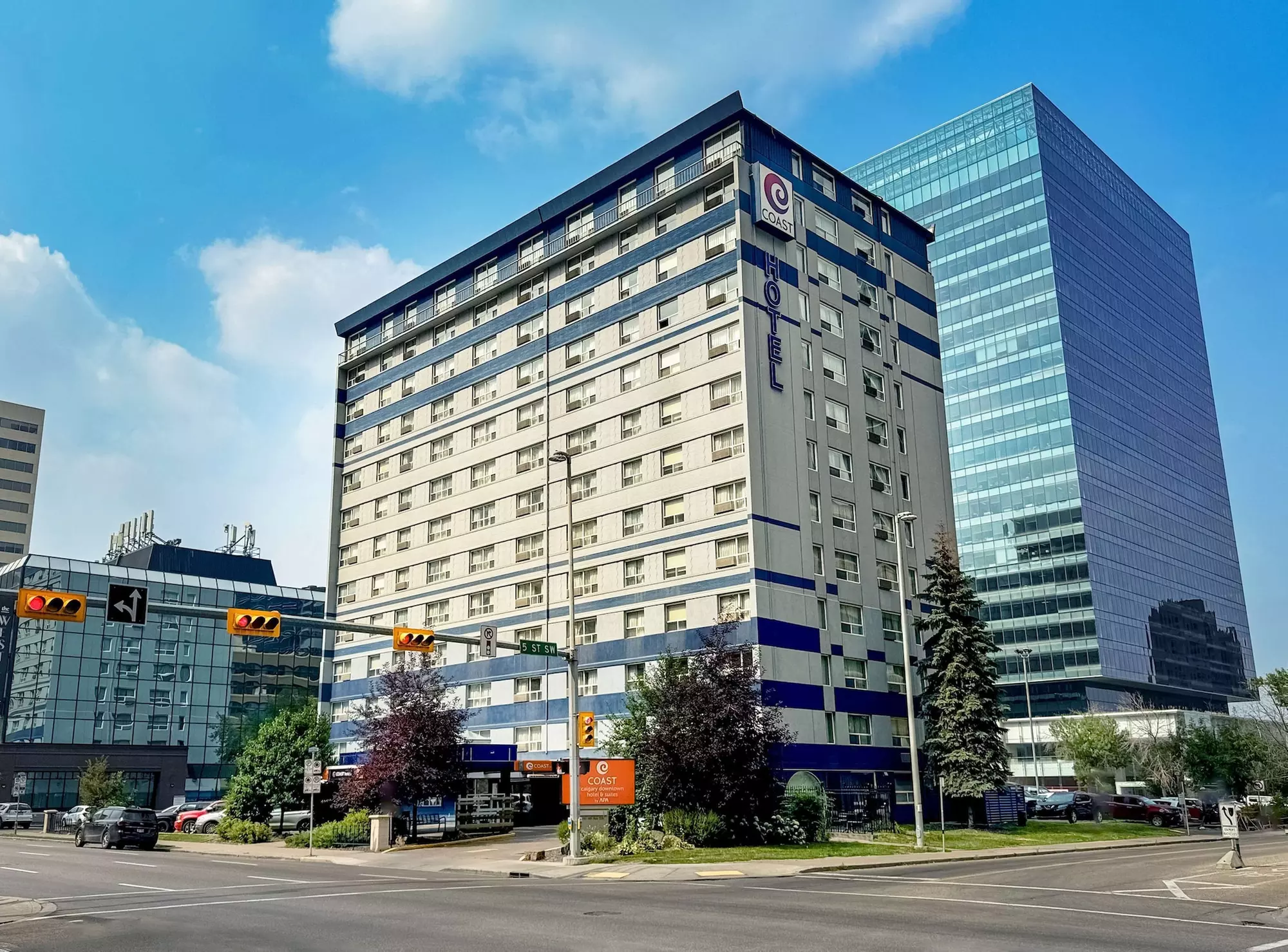 Coast Calgary Downtown Hotel & Suites by APA - Primary Image