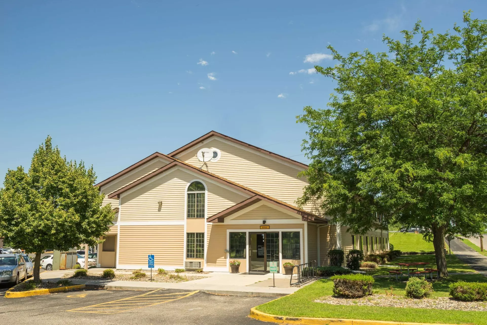 Super 8 by Wyndham Red Wing - Primary Image
