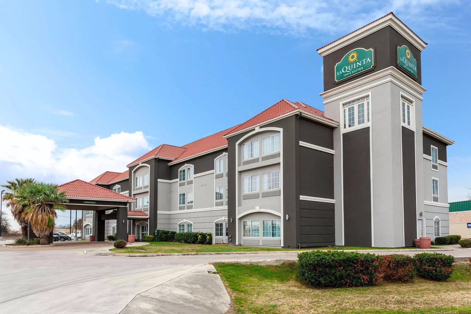 La Quinta Inn & Suites by Wyndham Seguin - Primary Image