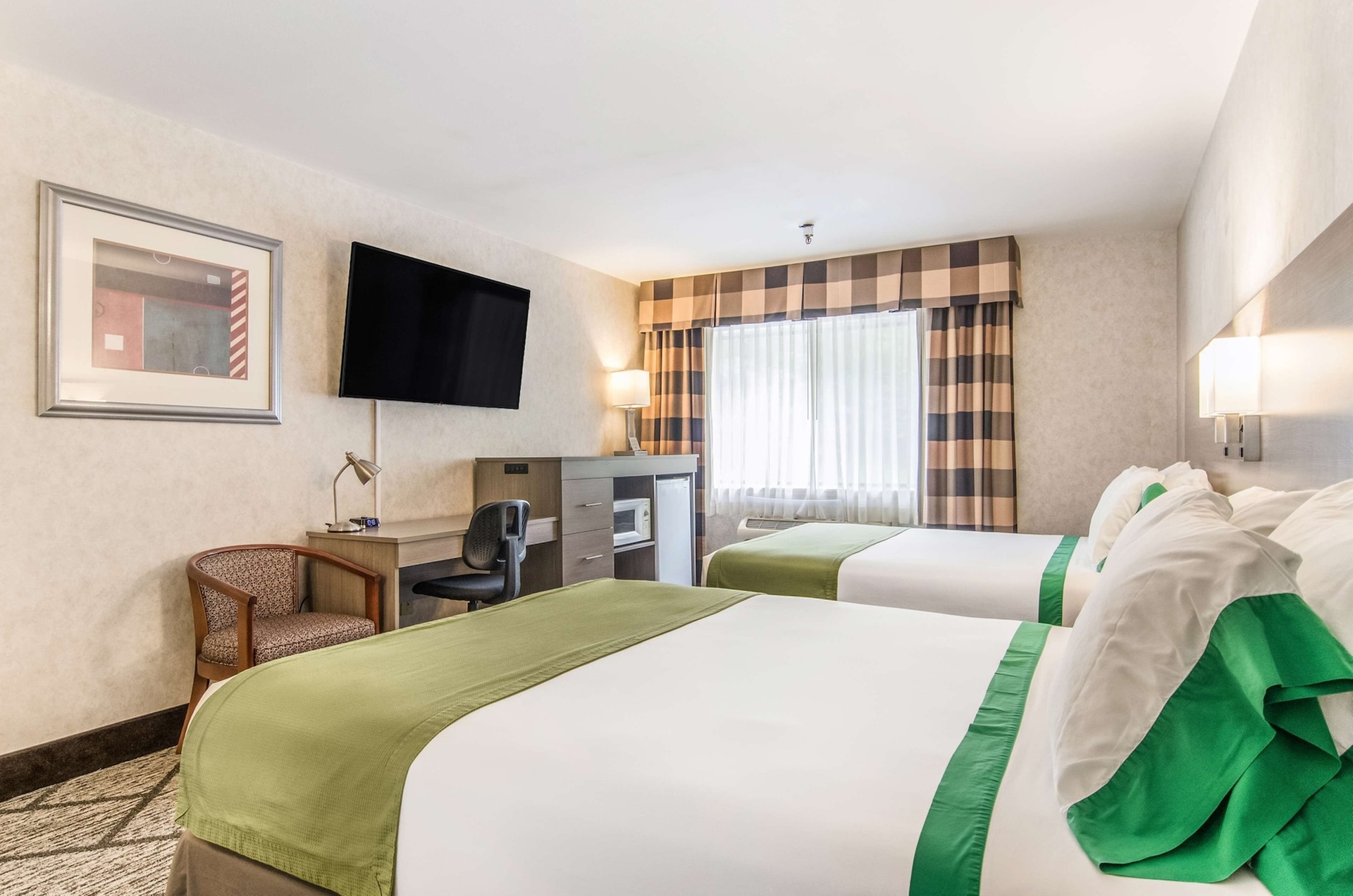GuestHouse Inn & Suites Hotel Poulsbo
