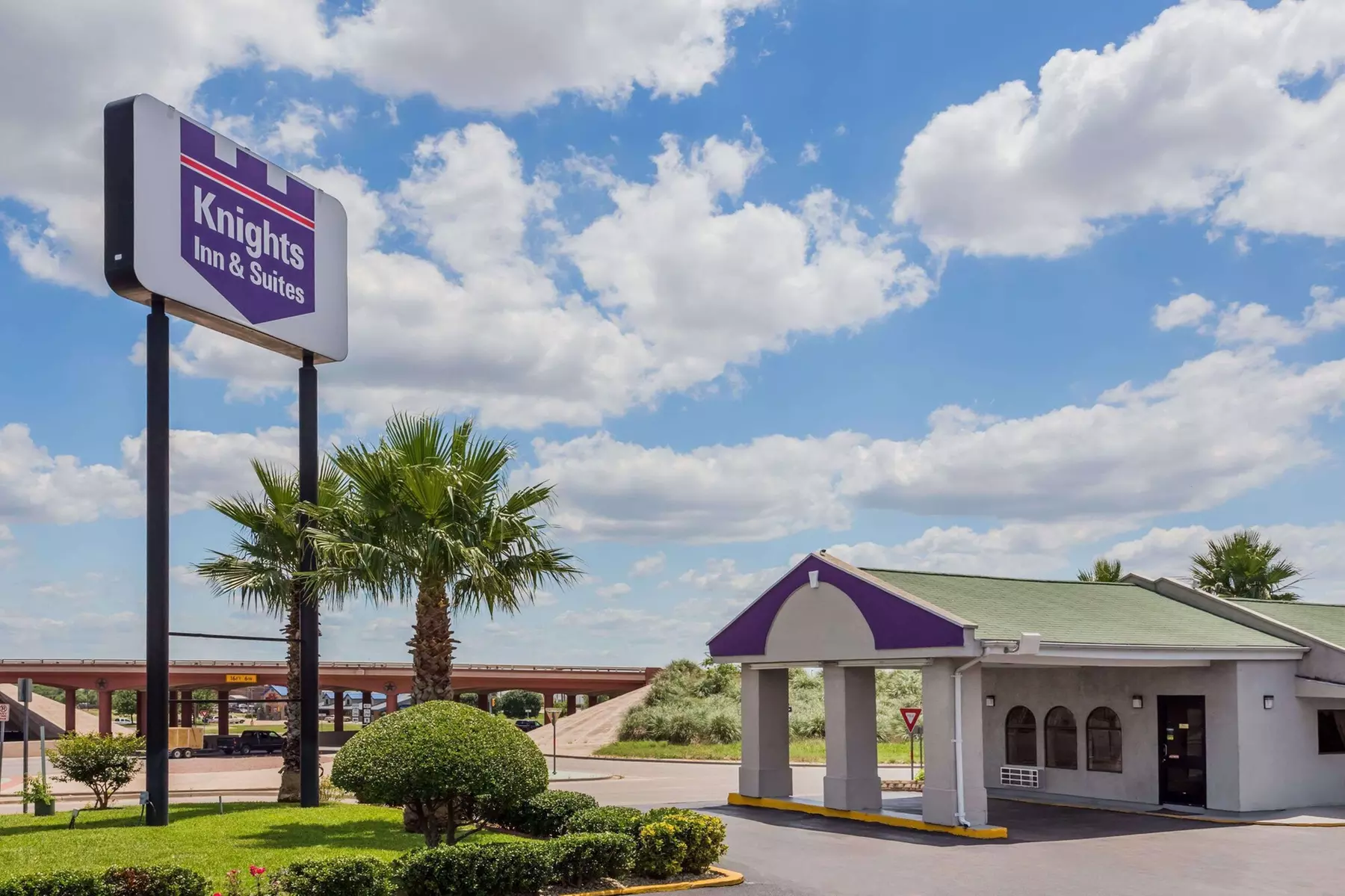 Knights Inn Franklin Ave Waco - Primary Image