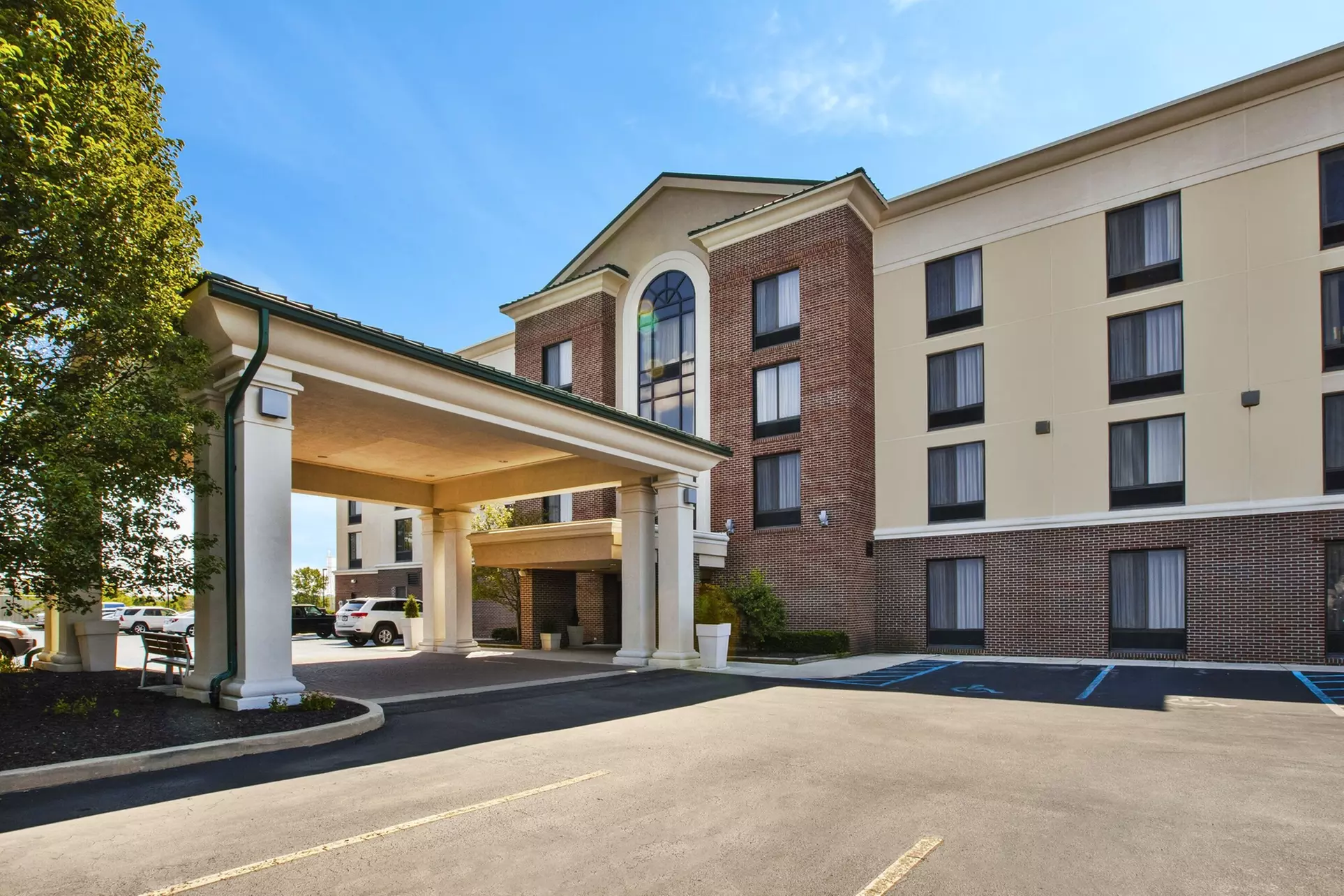 Holiday Inn Express And Suites Fort Wayne by IHG - Primary Image
