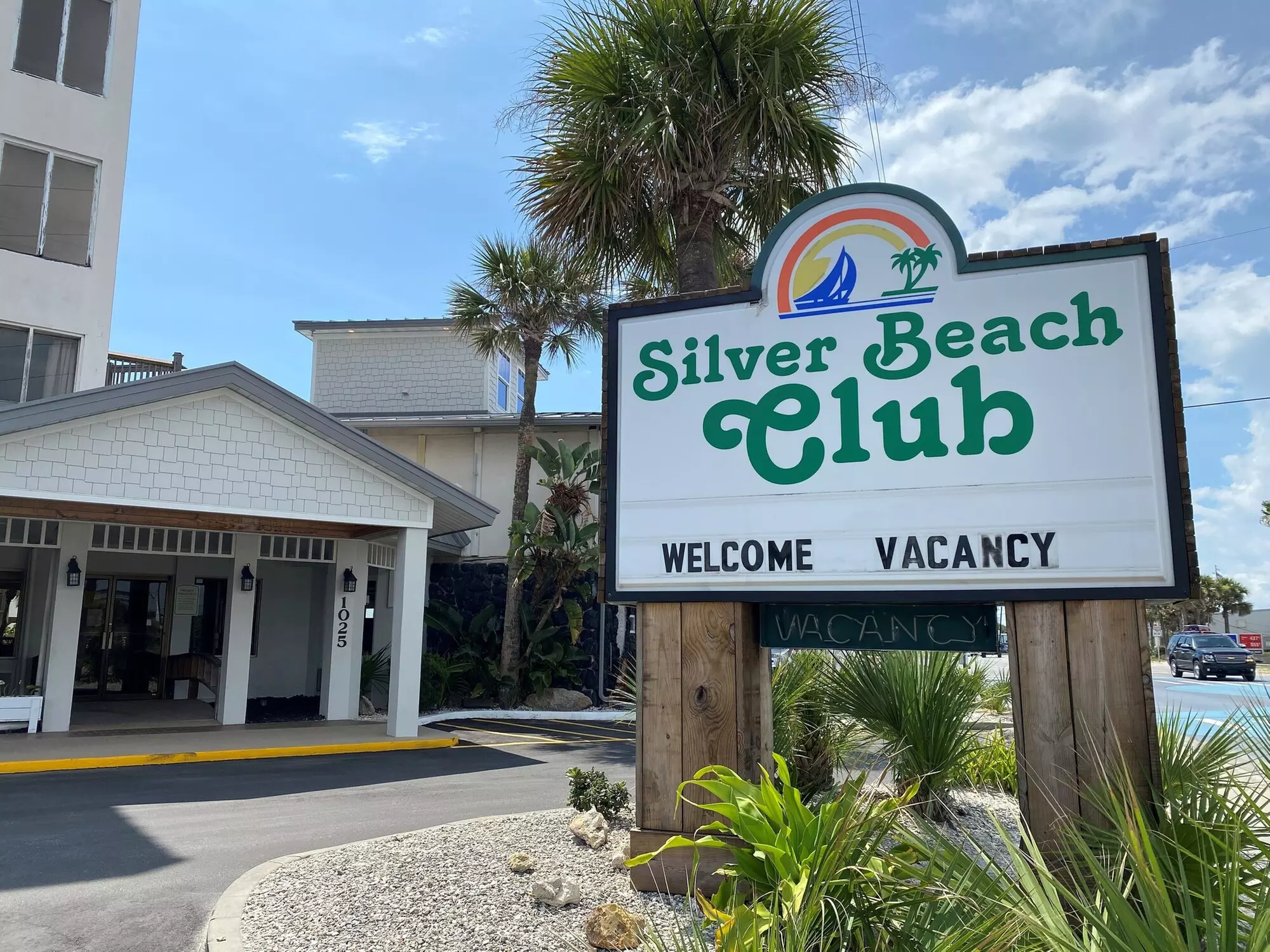 Silver Beach Club - Primary Image