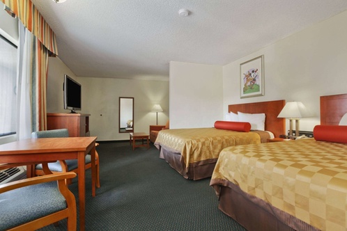 Travelodge Inn & Suites by Wyndham Anaheim on Disneyland Dr | Anaheim