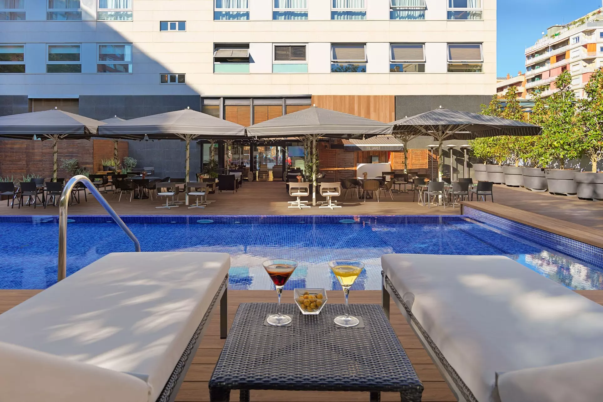 H10 Itaca - Primary Image