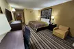Super 8 by Wyndham Pine Bluff - Second Medium