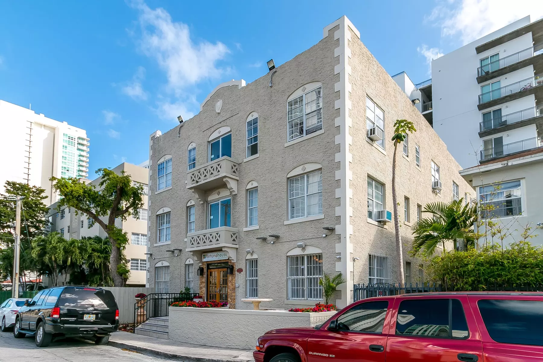 Fortuna House Apartments - Primary Image