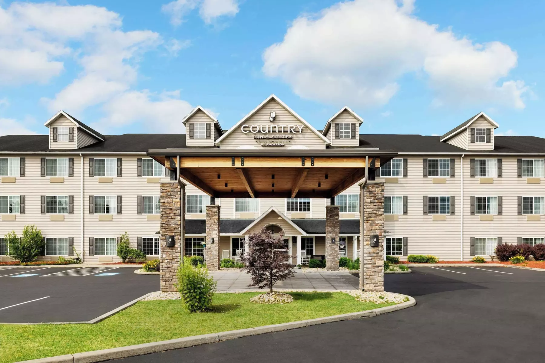 Country Inn & Suites by Radisson, Big Flats (Elmira), NY - Primary Image
