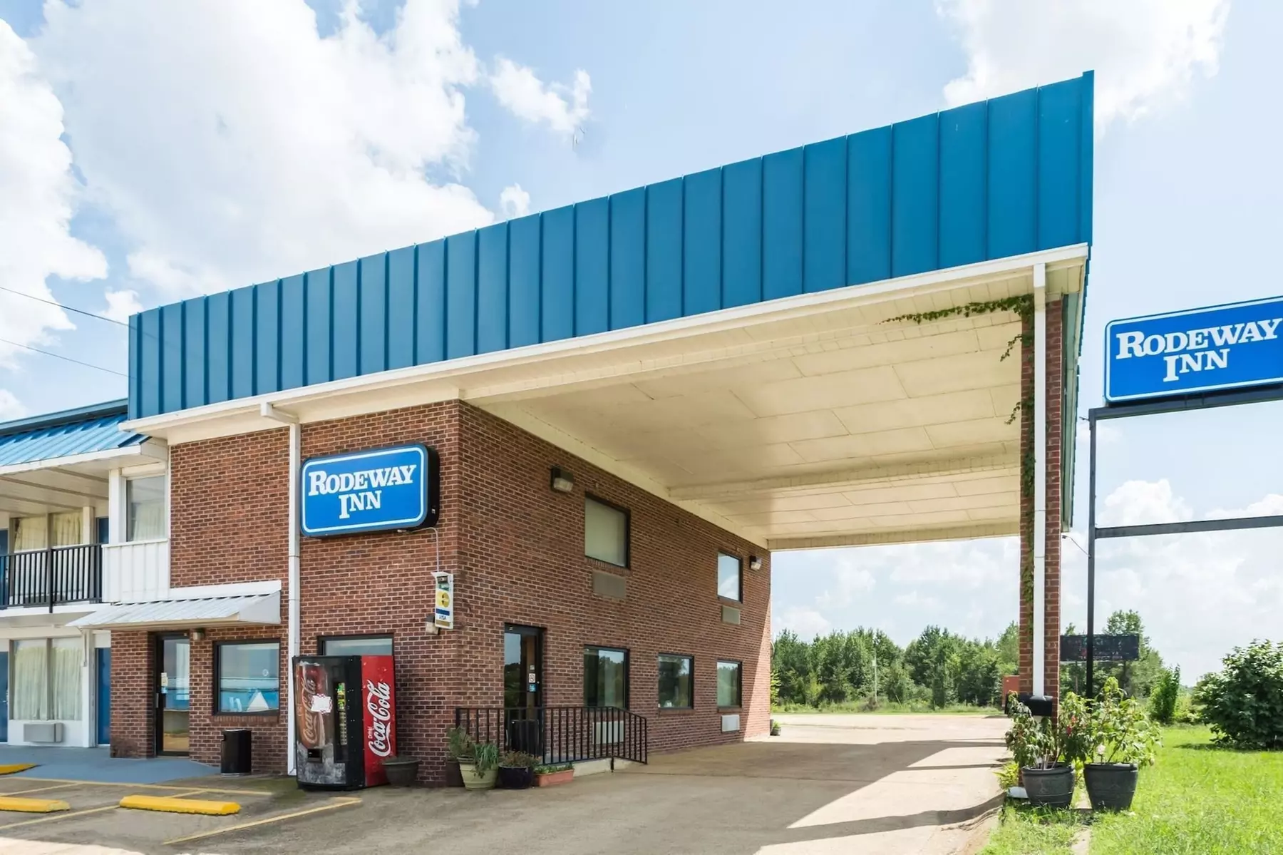 Rodeway Inn - Primary Image