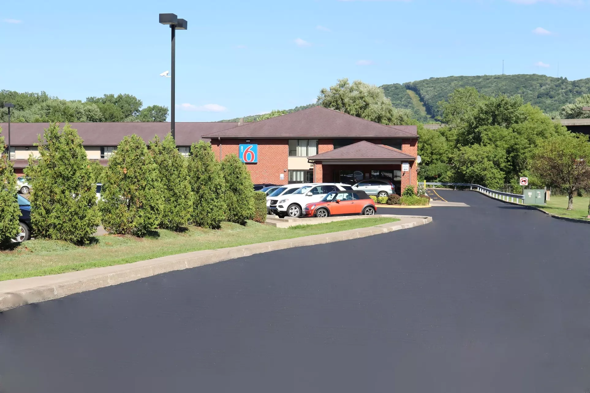 Motel 6 Binghamton, NY - Primary Image