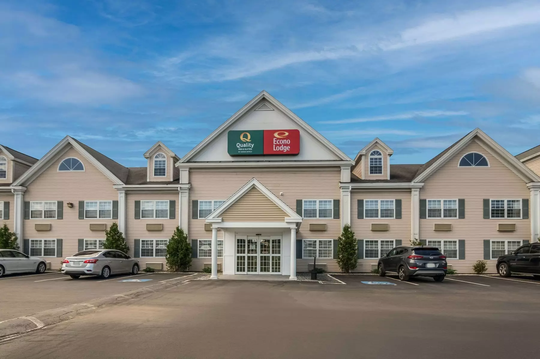 Quality Inn & Suites Auburn I-95 - Primary Image