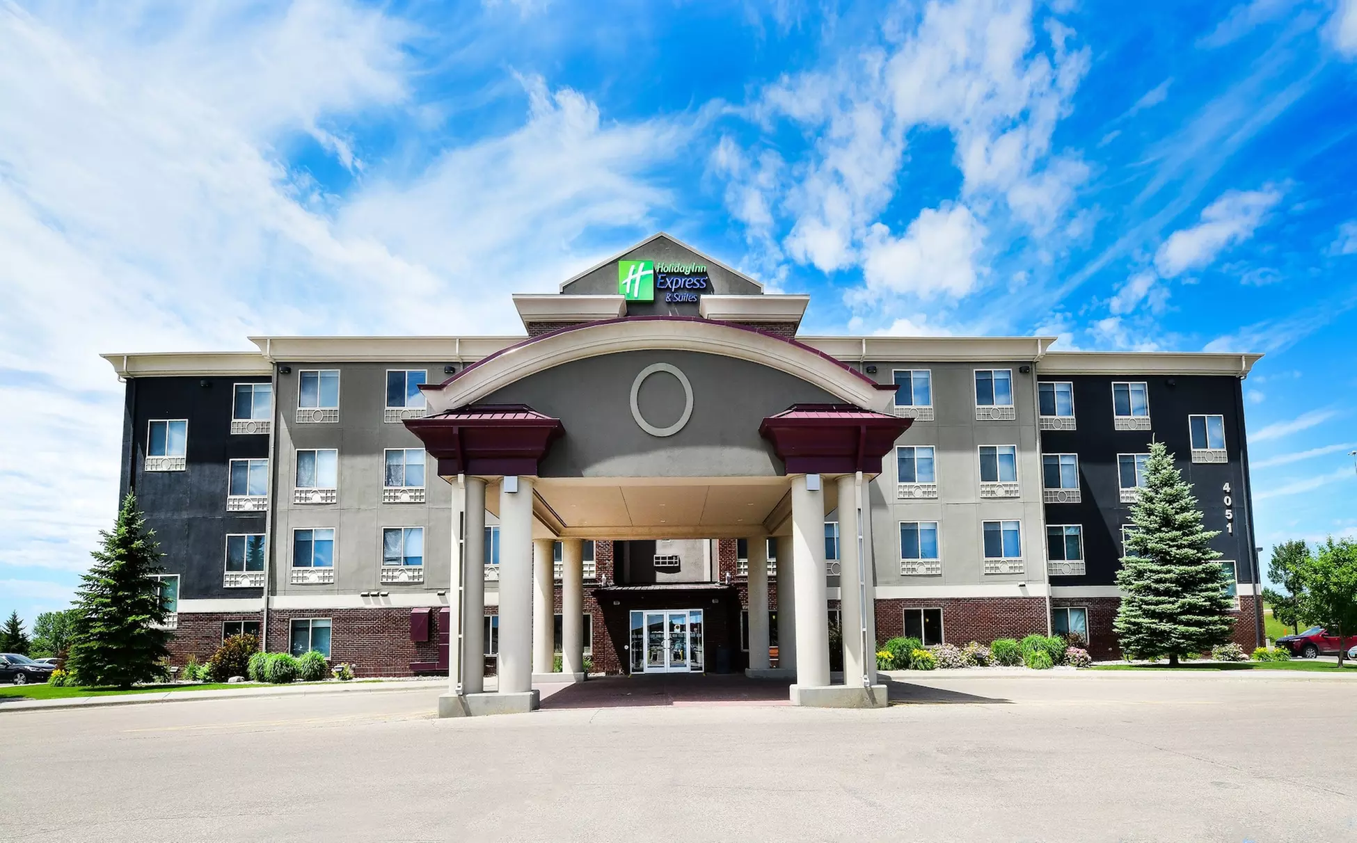 Holiday Inn Express Hotel & Suites Grand Forks by IHG - Primary Image