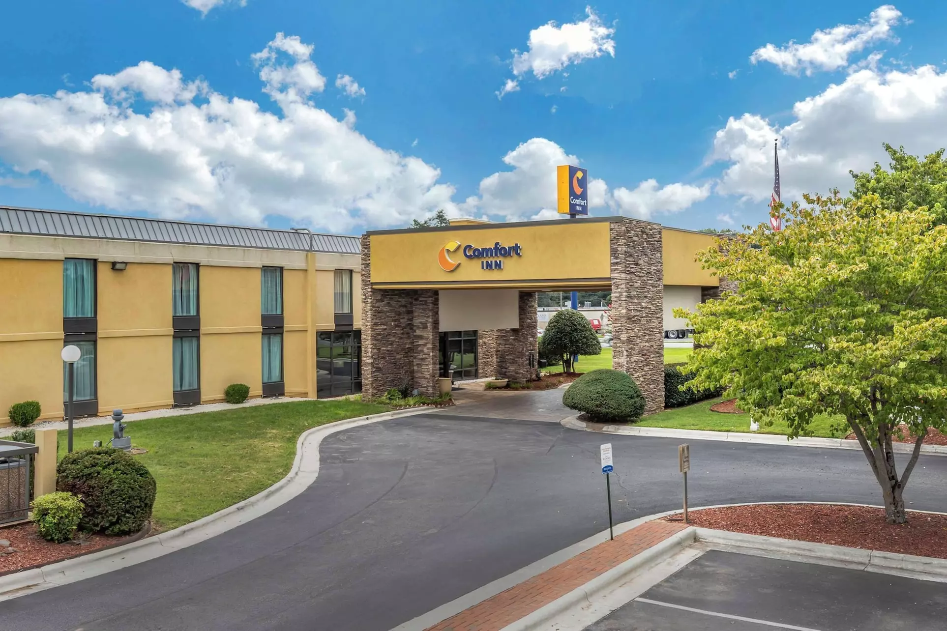 Comfort Inn Shelby - Primary Image