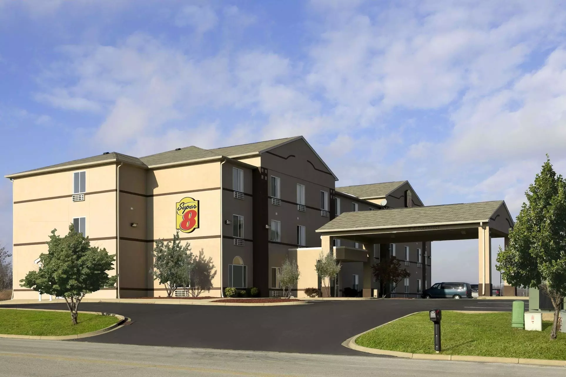 Super 8 by Wyndham Corydon - Primary Image