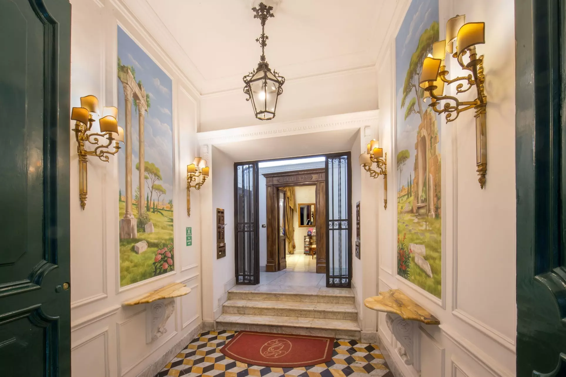 Suite Opera Rooms - Primary Image
