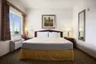 Days Inn & Suites by Wyndham Columbus NE - Second Medium