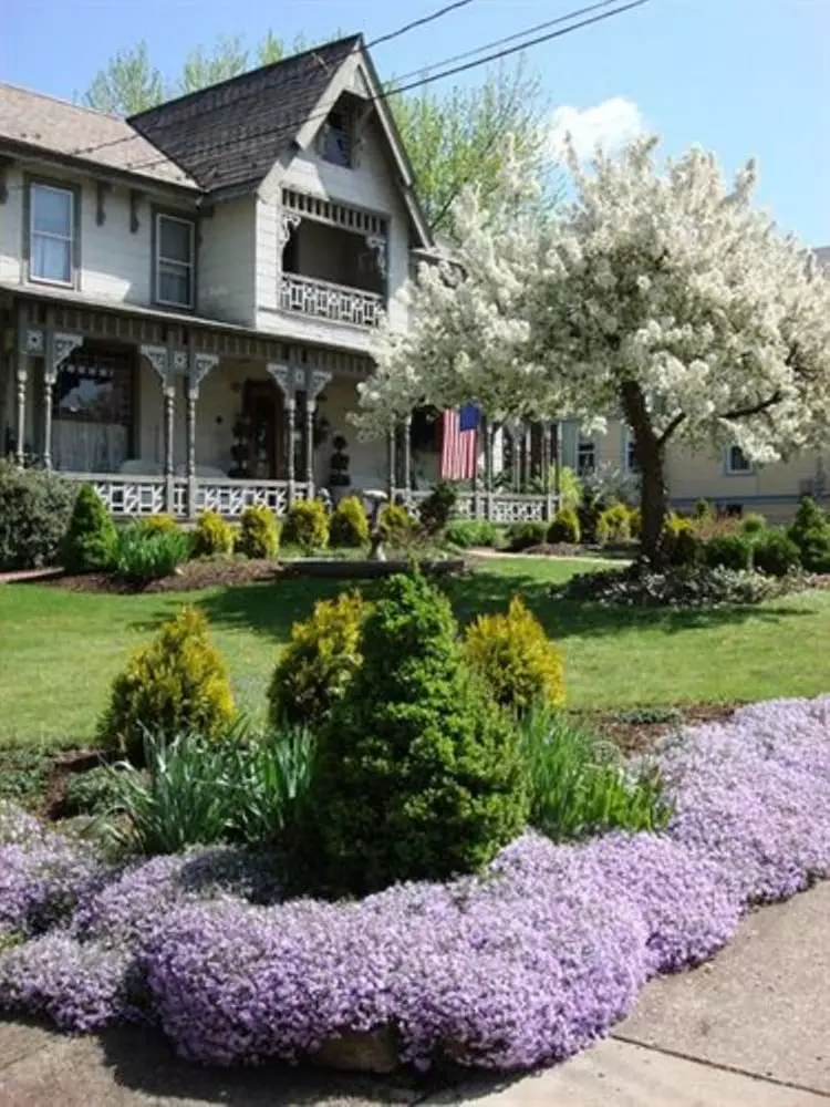Rocking Horse Inn - Primary Image