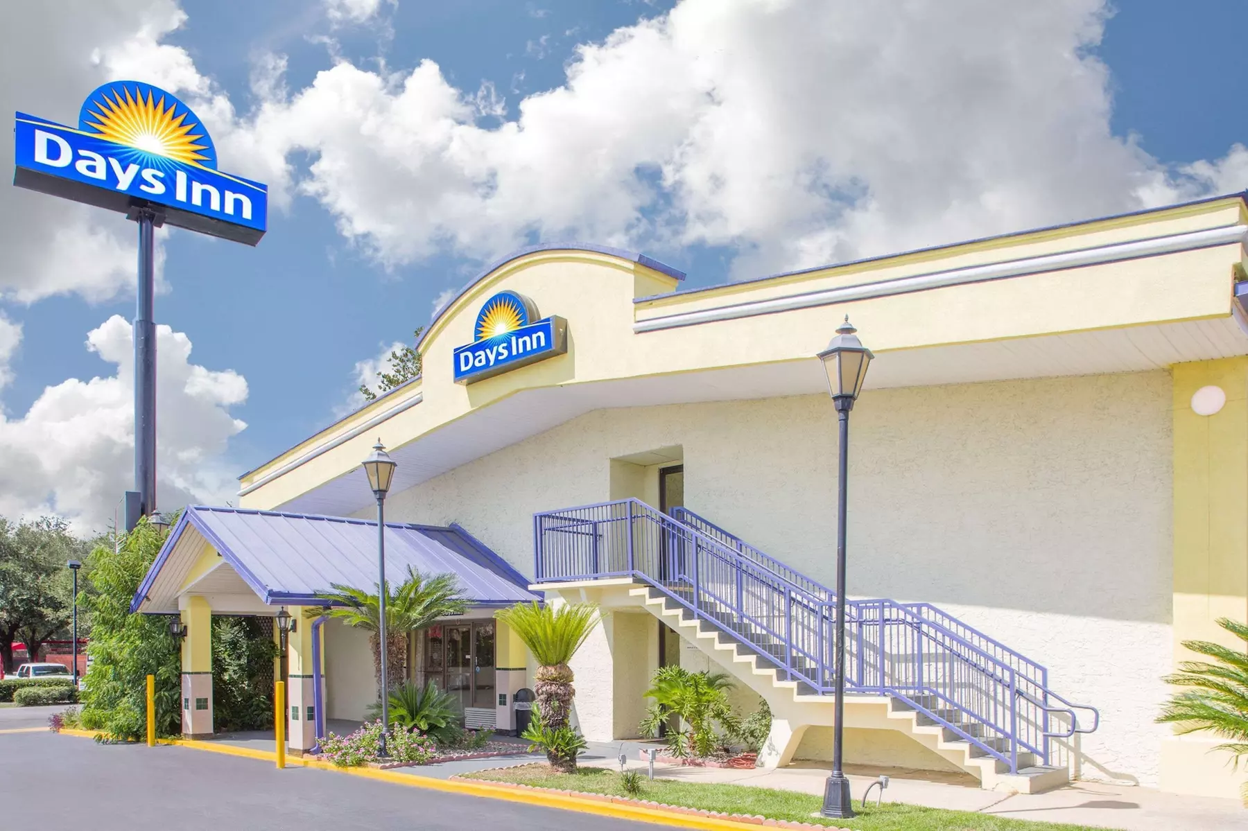 Days Inn by Wyndham Tallahassee University Center - Primary Image