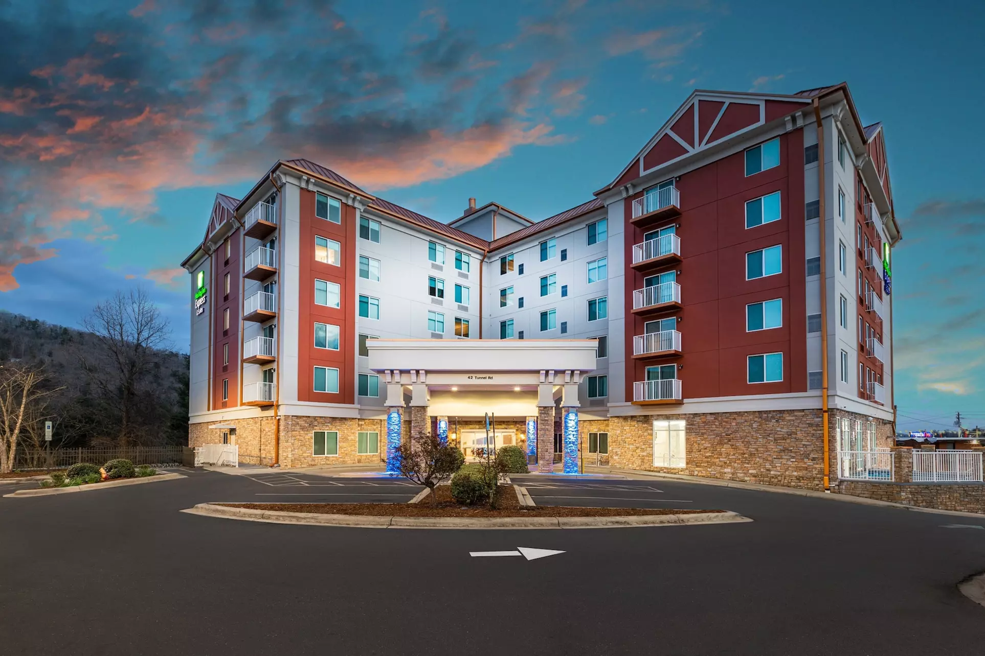 Holiday Inn Express & Suites Asheville Downtown by IHG - Primary Image