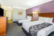 La Quinta Inn & Suites by Wyndham Gainesville - Second Medium