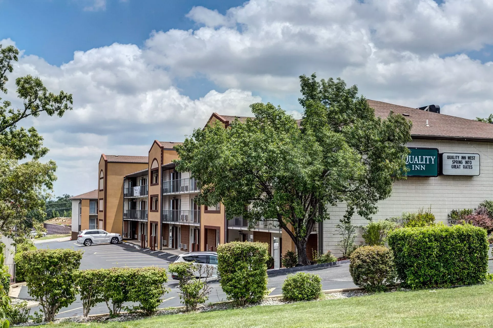 Quality Inn West - Primary Image