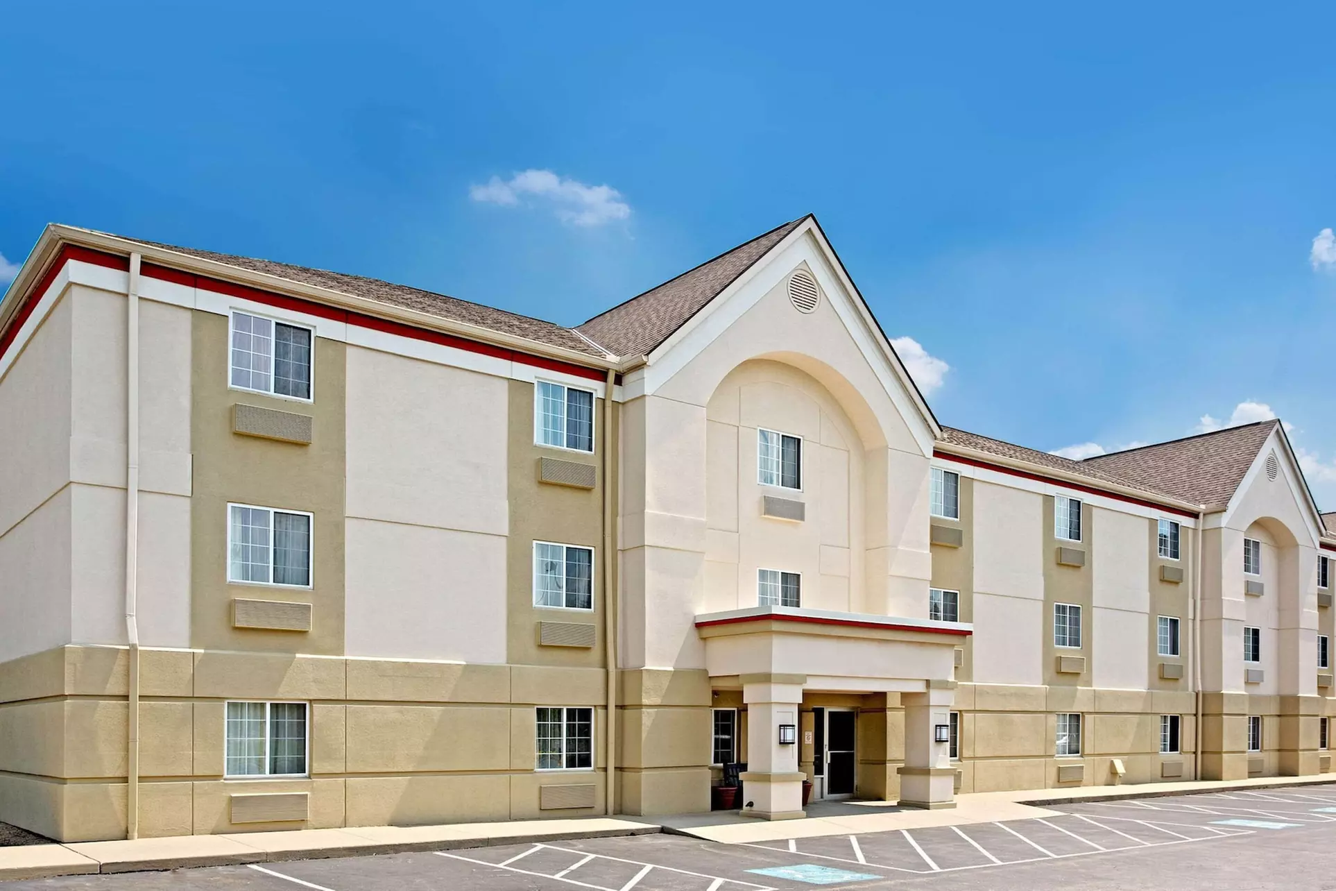 MainStay Suites Cincinnati Blue Ash - Primary Image
