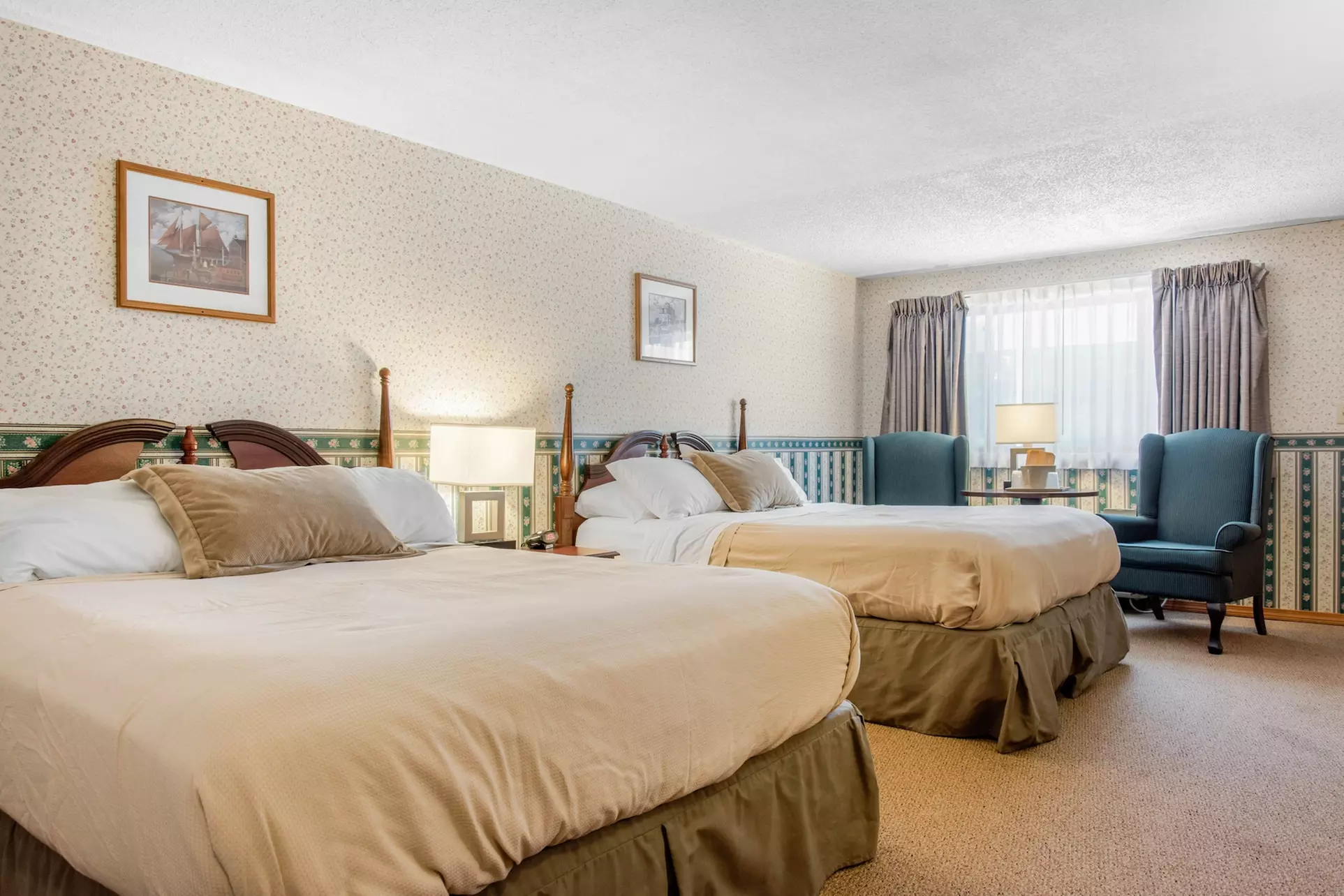 Coachman Inn - Primary Image