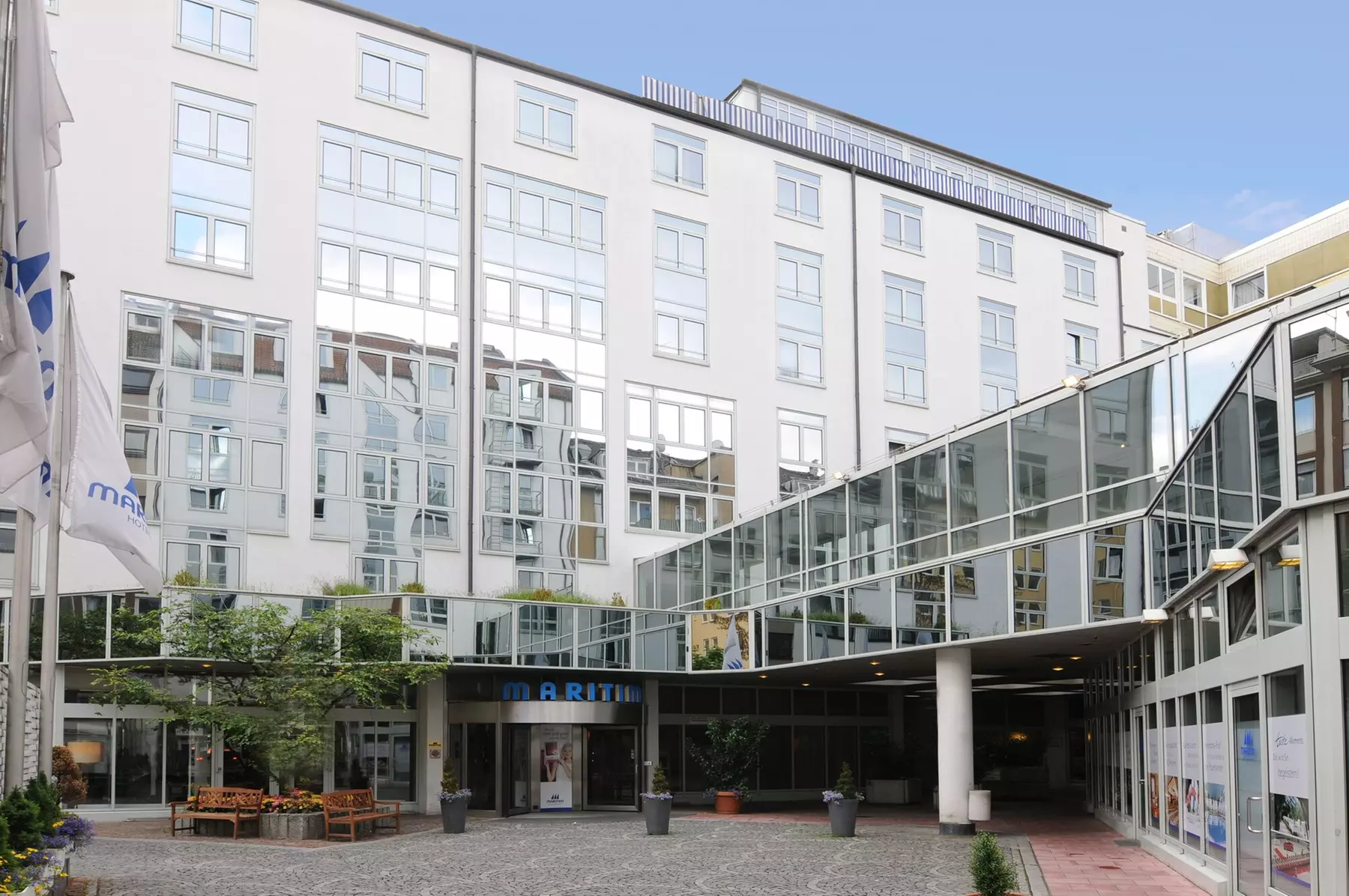 Maritim Hotel München - Primary Image