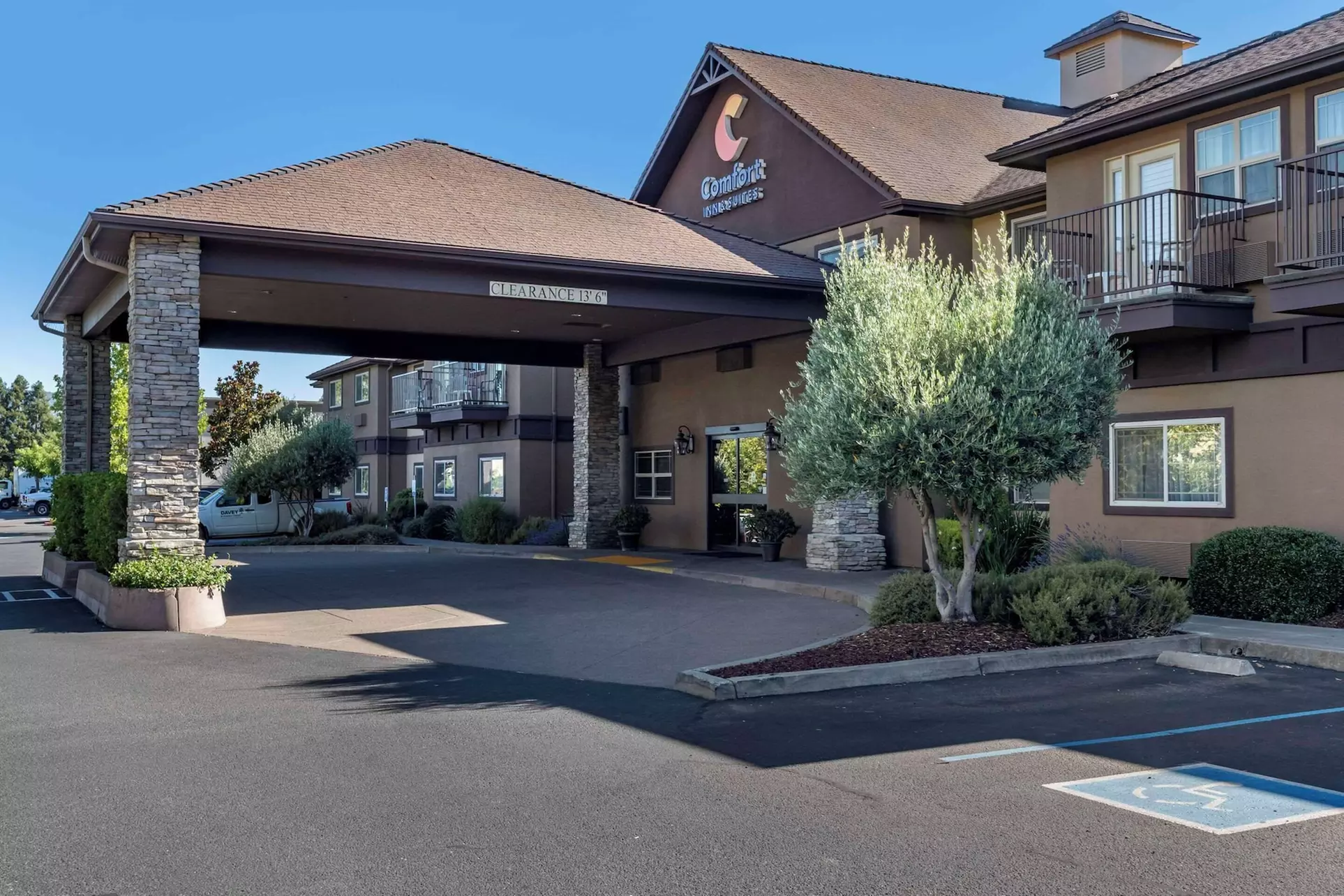 Comfort Inn & Suites Ukiah Mendocino County - Primary Image