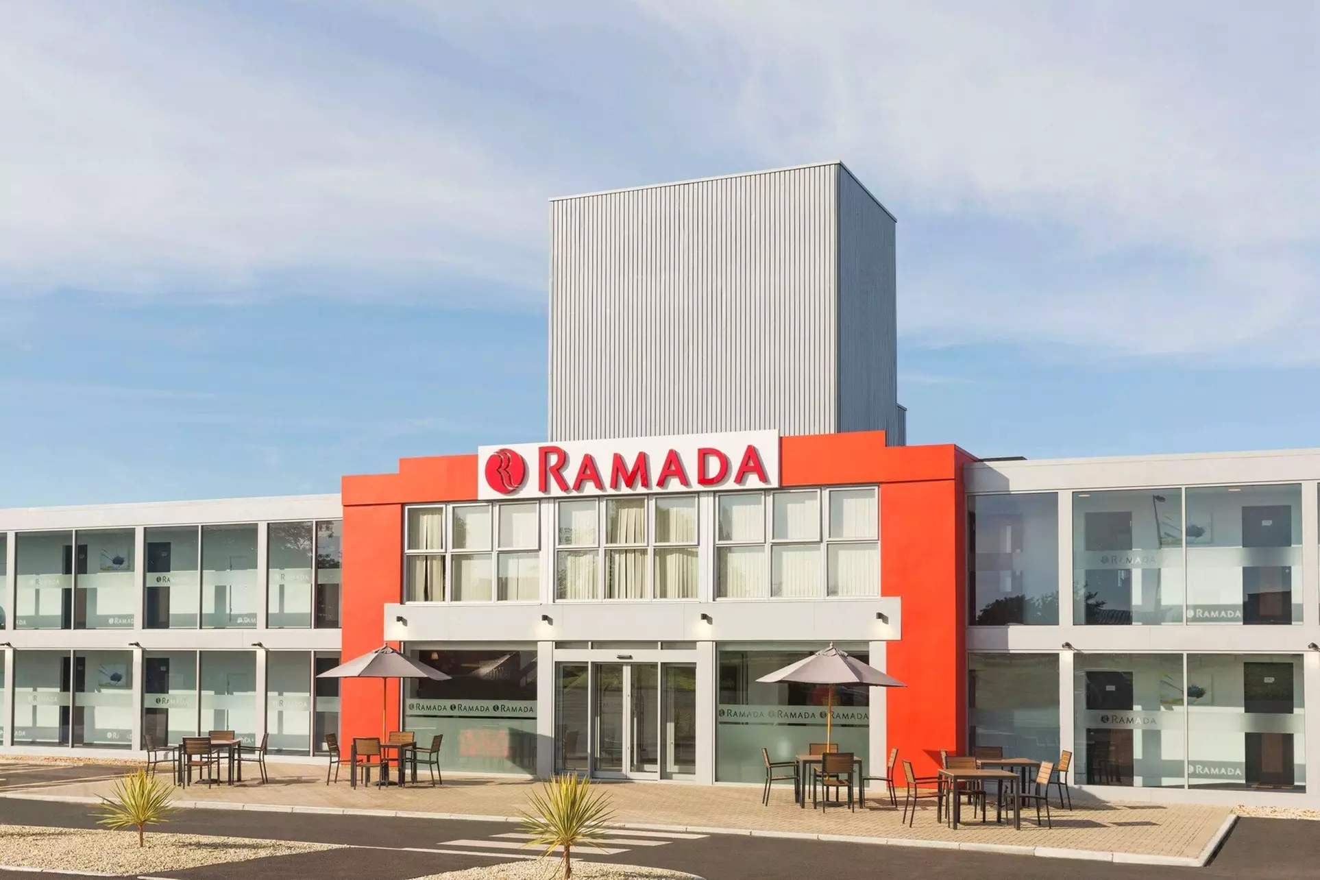 Ramada by Wyndham Milton Keynes - Primary Image