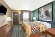 Super 8 by Wyndham Greencastle - Second Medium