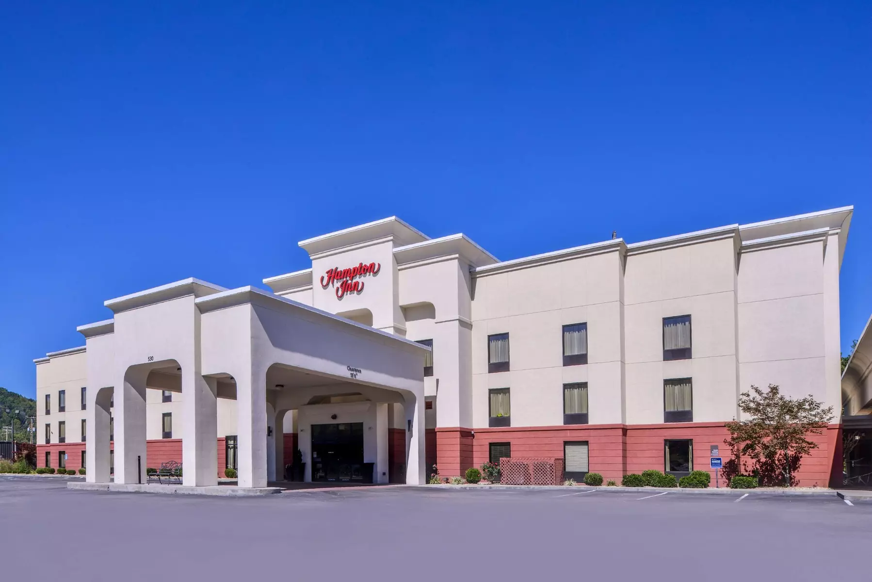 Hampton Inn Williamsburg - Primary Image