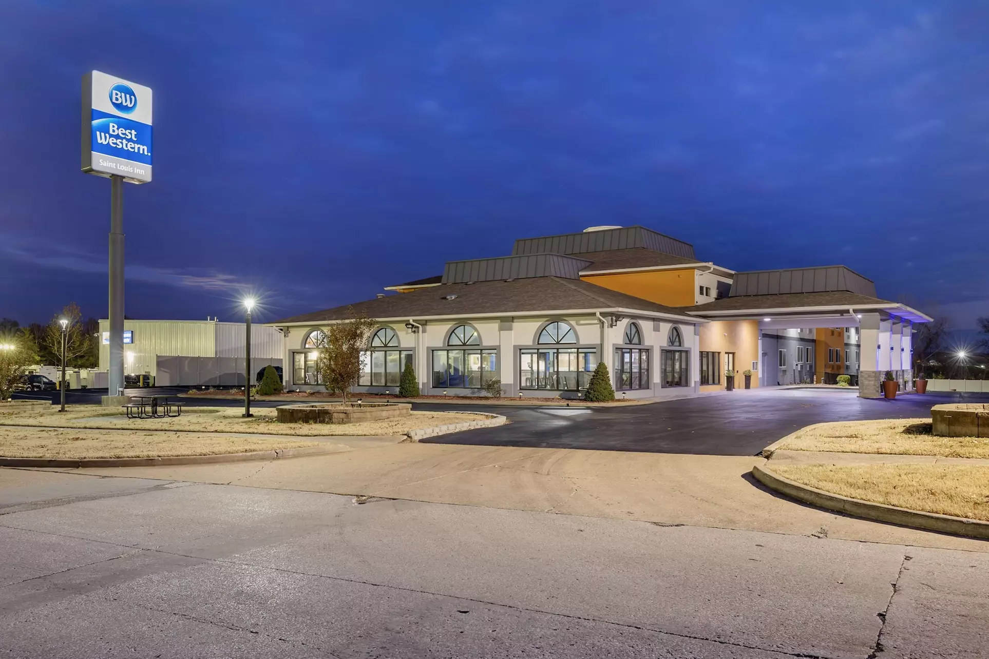Best Western St. Louis Inn - Primary Image