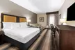 La Quinta Inn & Suites by Wyndham Orange - Second Medium