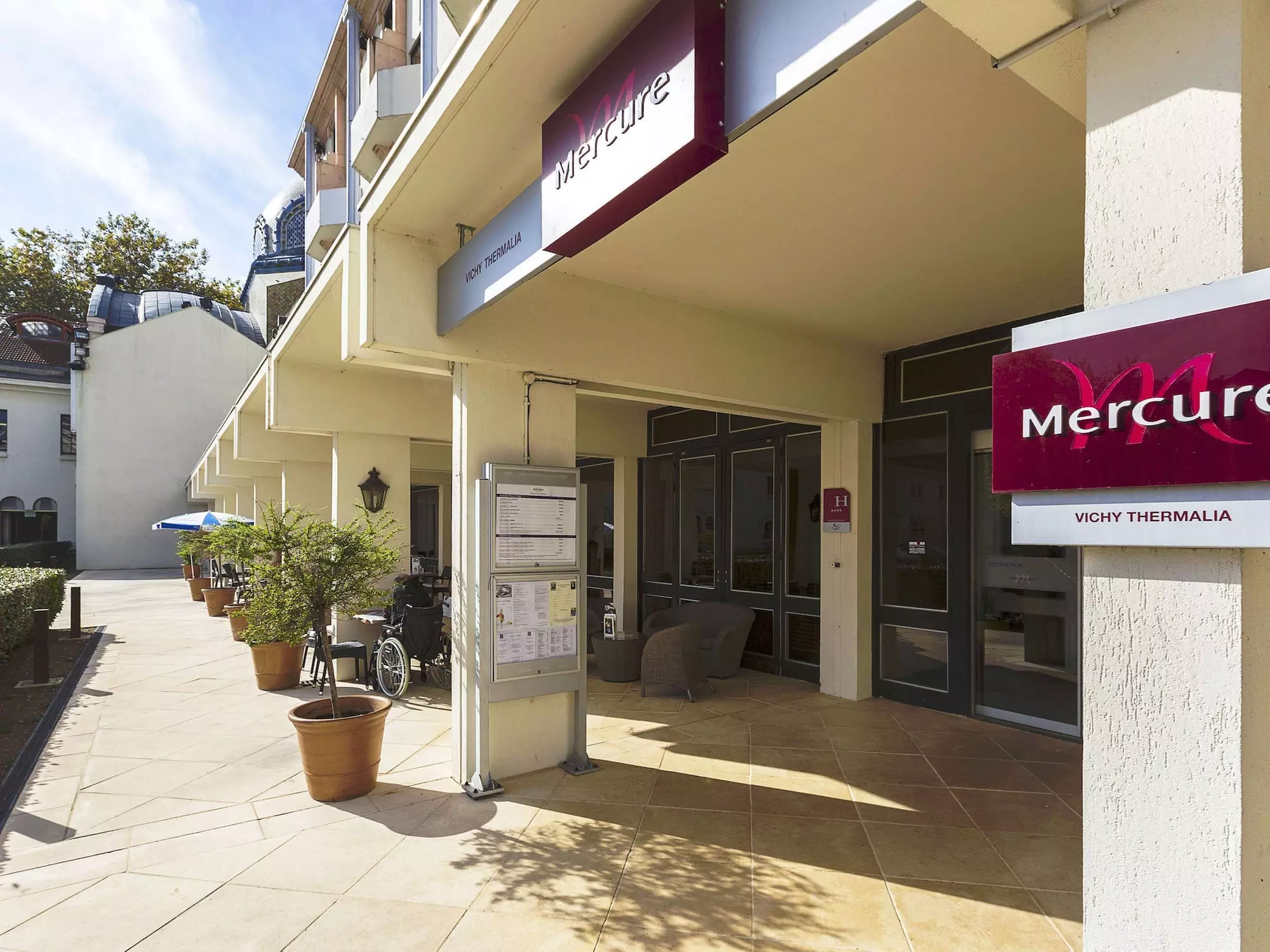 Mercure Vichy Hotel - Primary Image