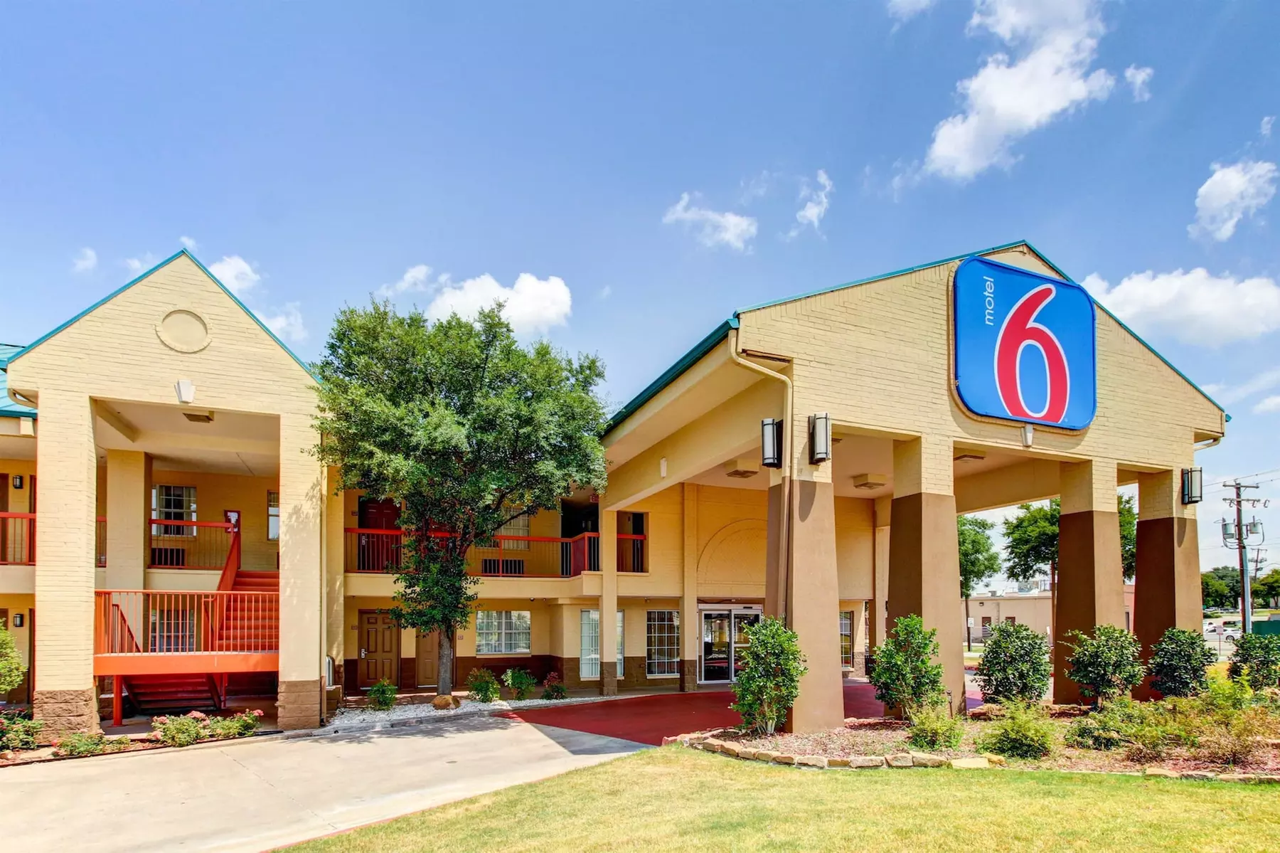 Motel 6 Arlington, TX - Primary Image