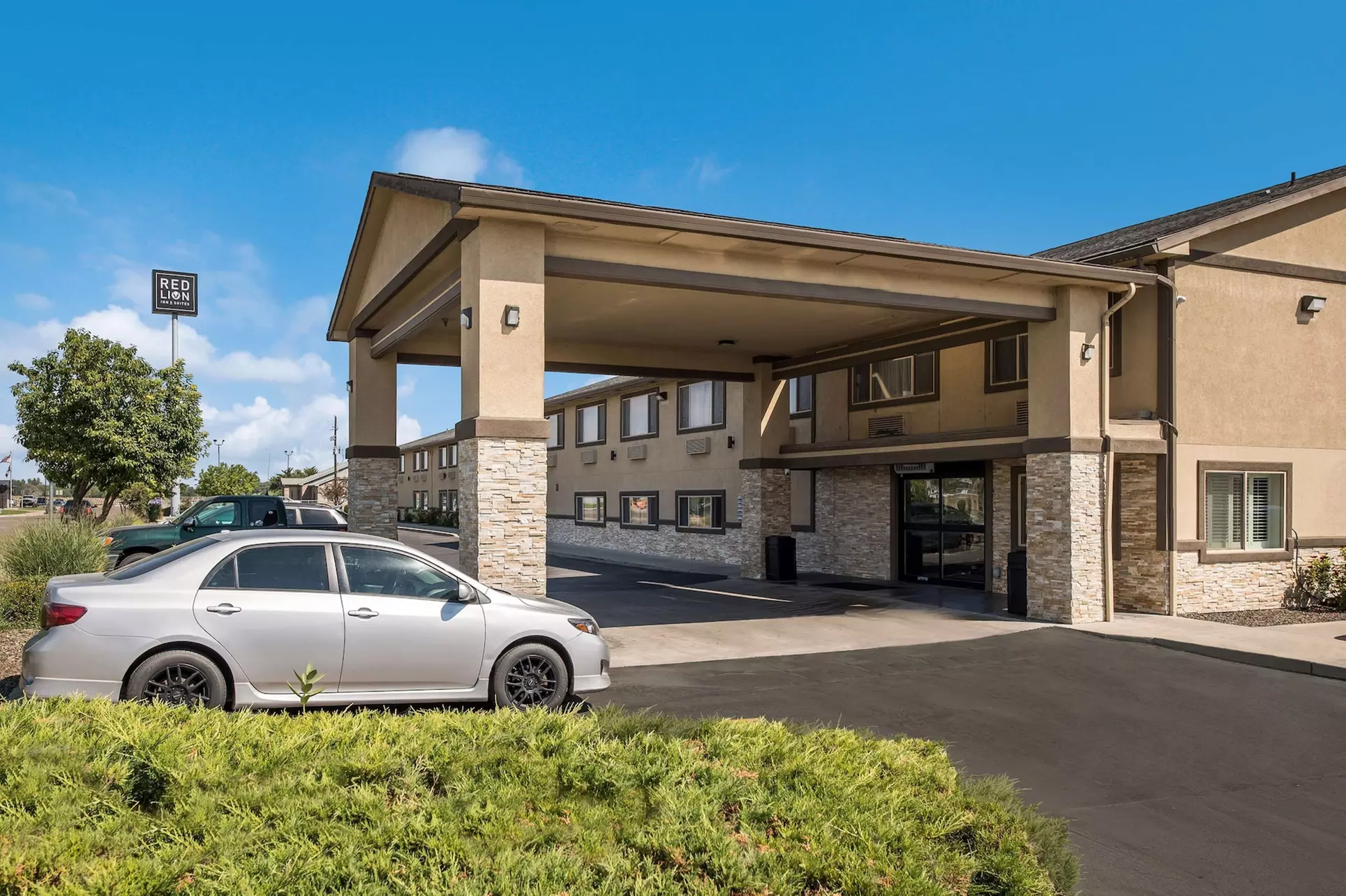 Red Lion Inn & Suites Ontario - Primary Image