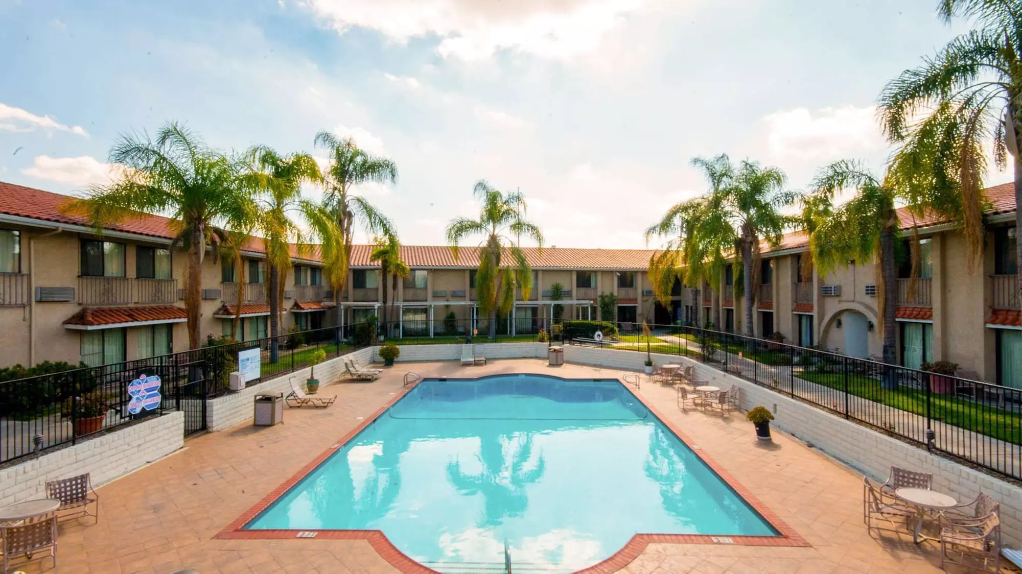 Motel 6 Anaheim Hills - Primary Image