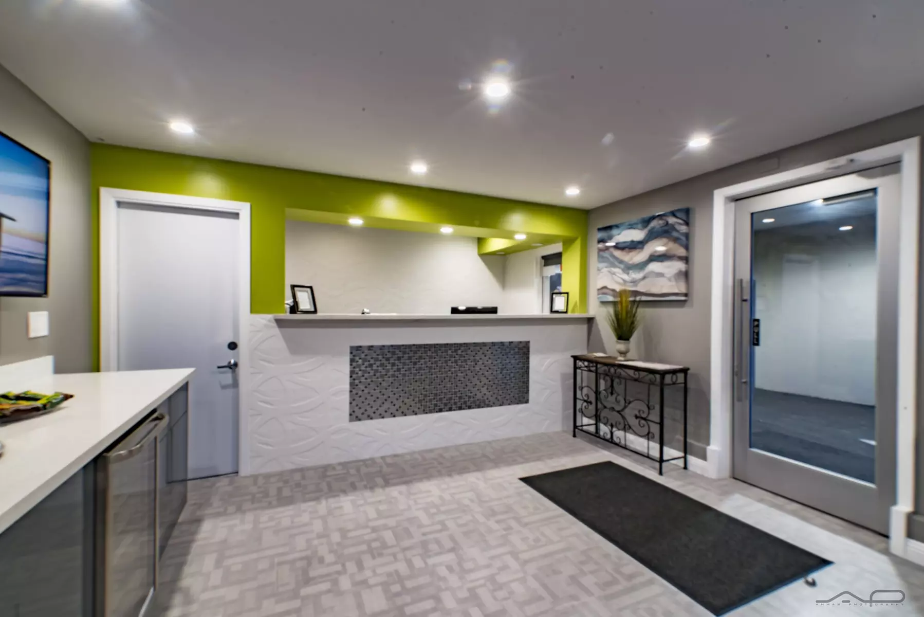 The SeaScape Inn - Primary Image