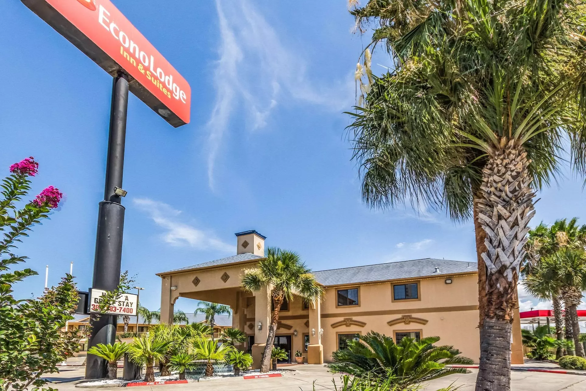 Econo Lodge Inn & Suites Corpus Christi - Primary Image