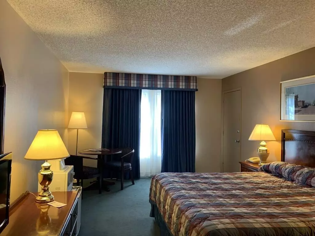 Hardman House Inn & Suites - Primary Image