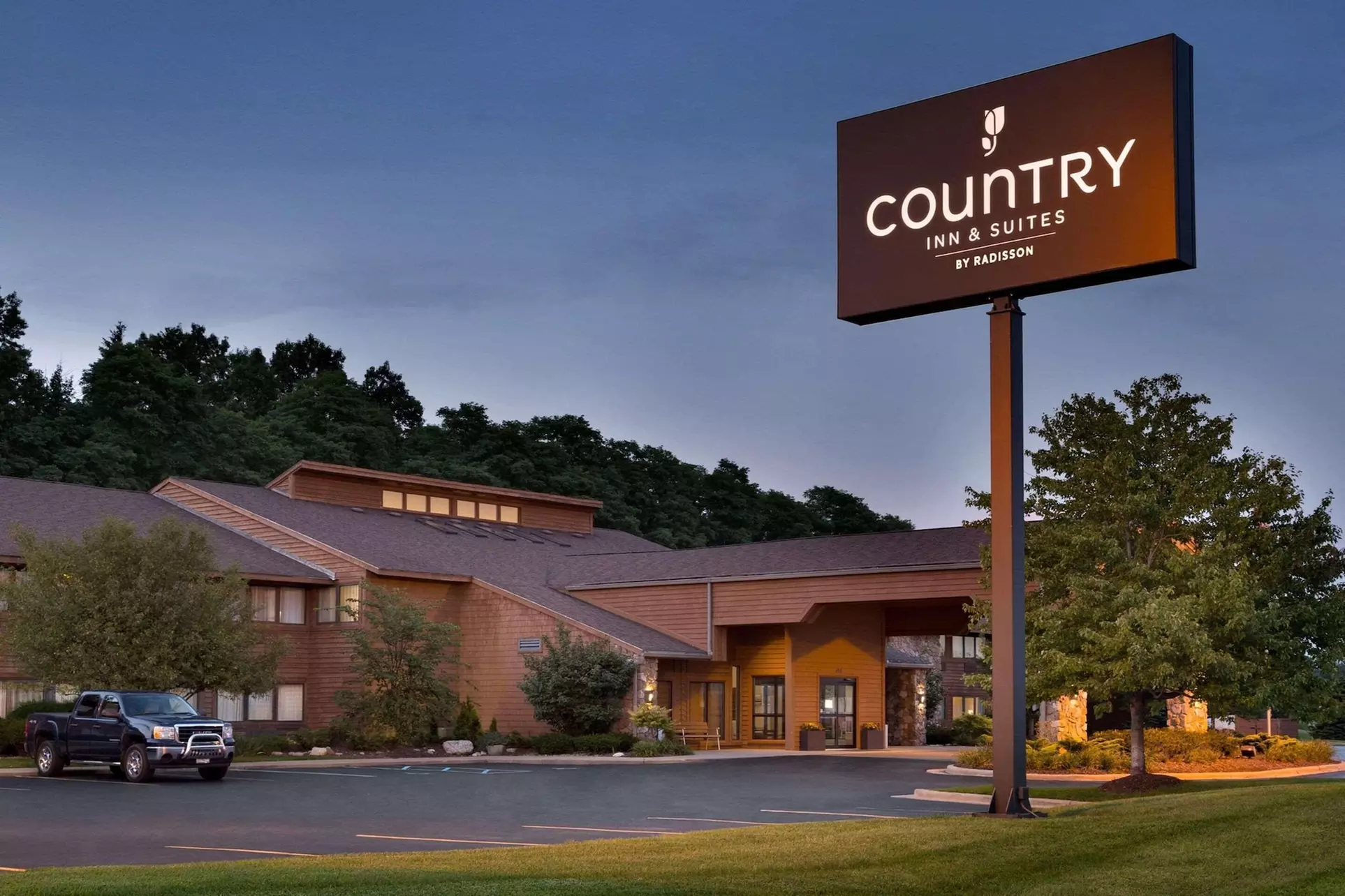 Country Inn & Suites by Radisson, Mishawaka, IN - Primary Image