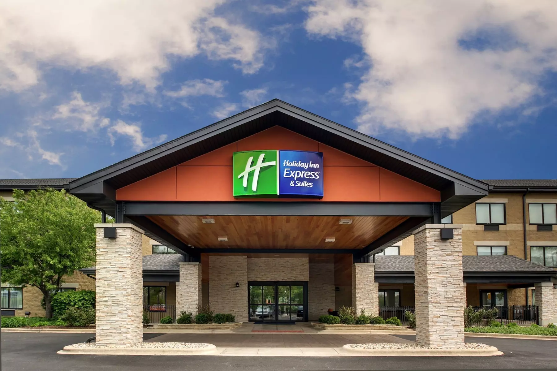Holiday Inn Express & Suites Aurora - Naperville by IHG - Primary Image
