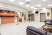 Super 8 by Wyndham Mississauga - Second Medium