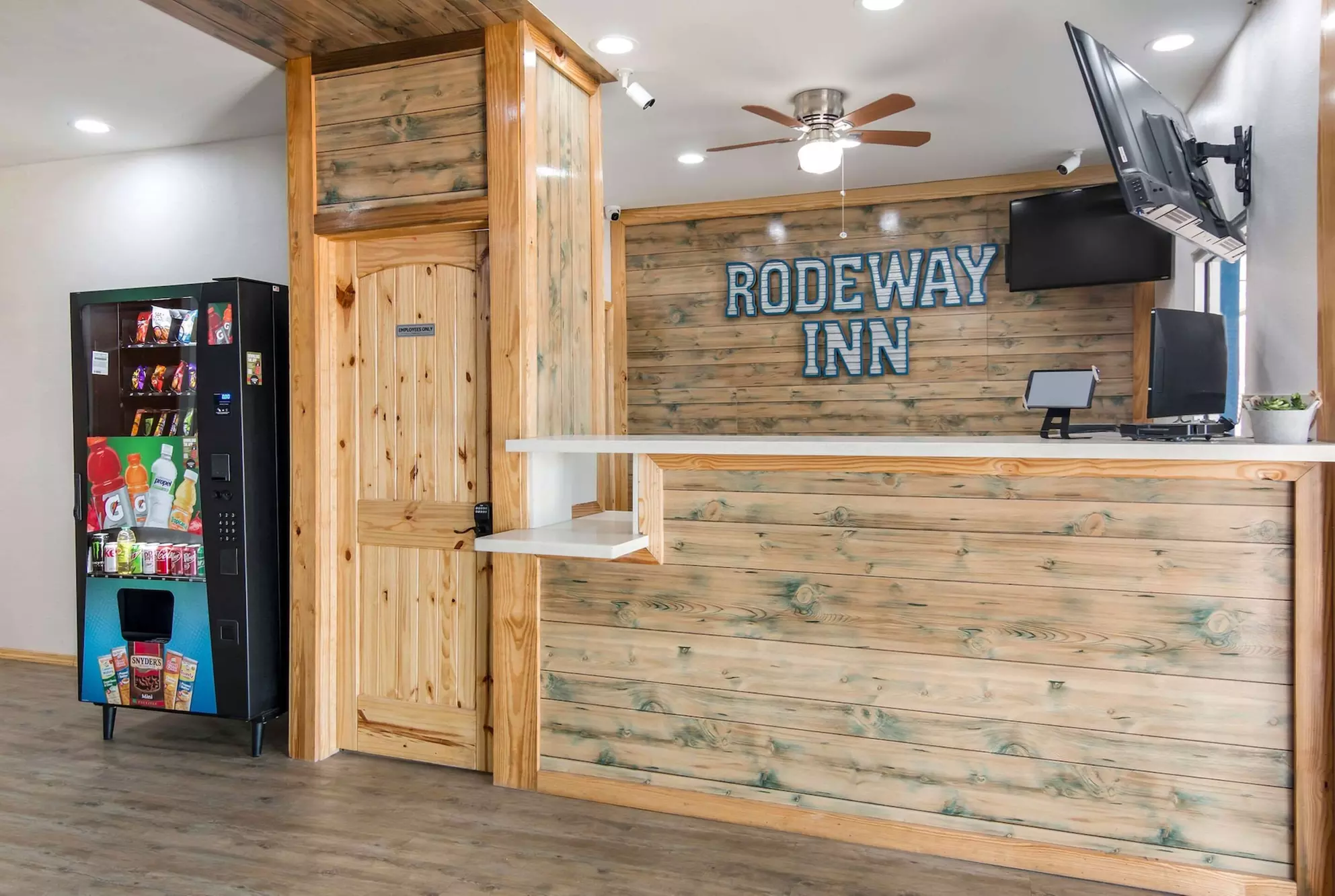 Rodeway Inn Broken Bow - Hochatown - Primary Image
