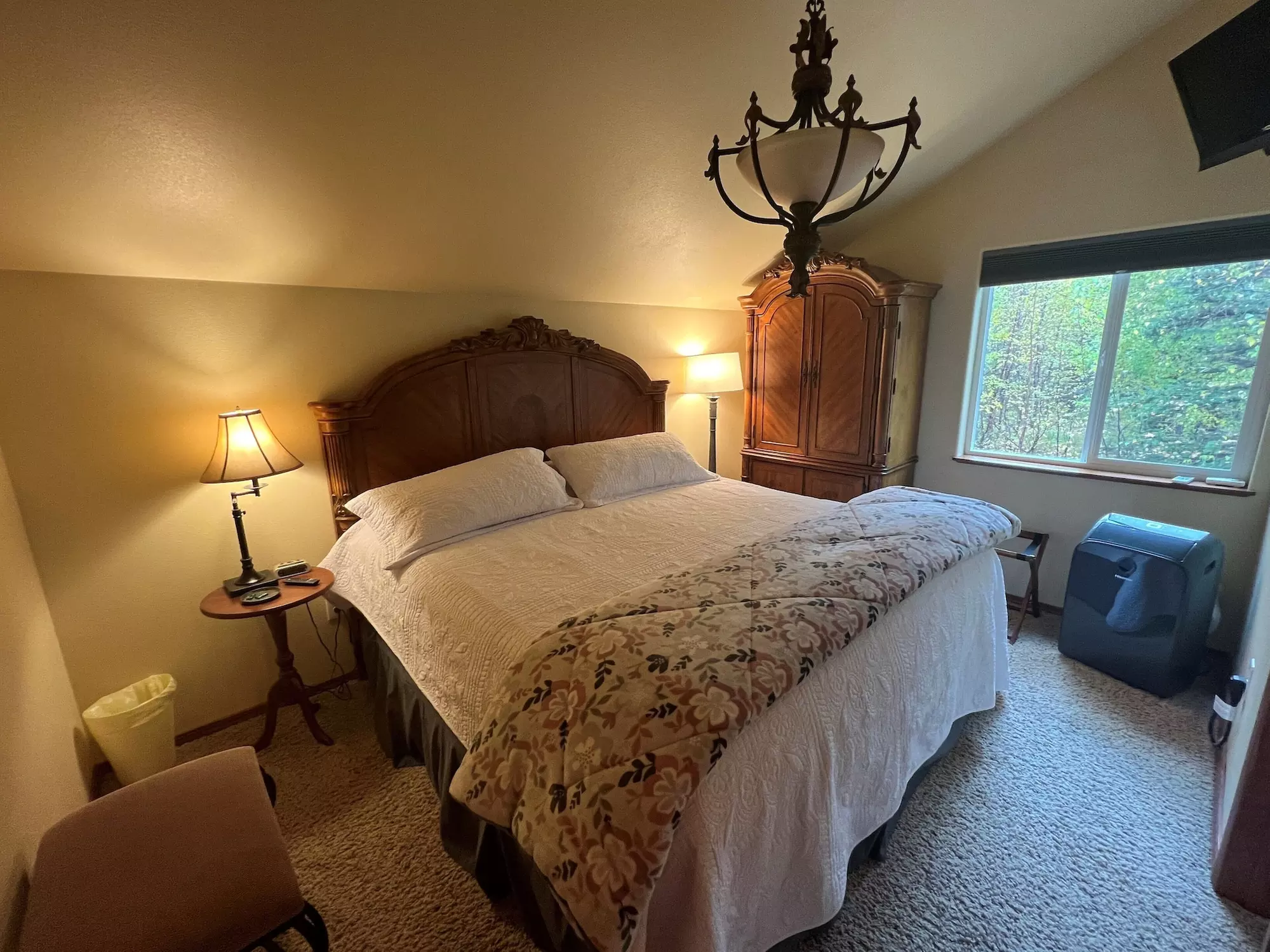 Alaska Adventure Unlimited Chalets - Primary Image