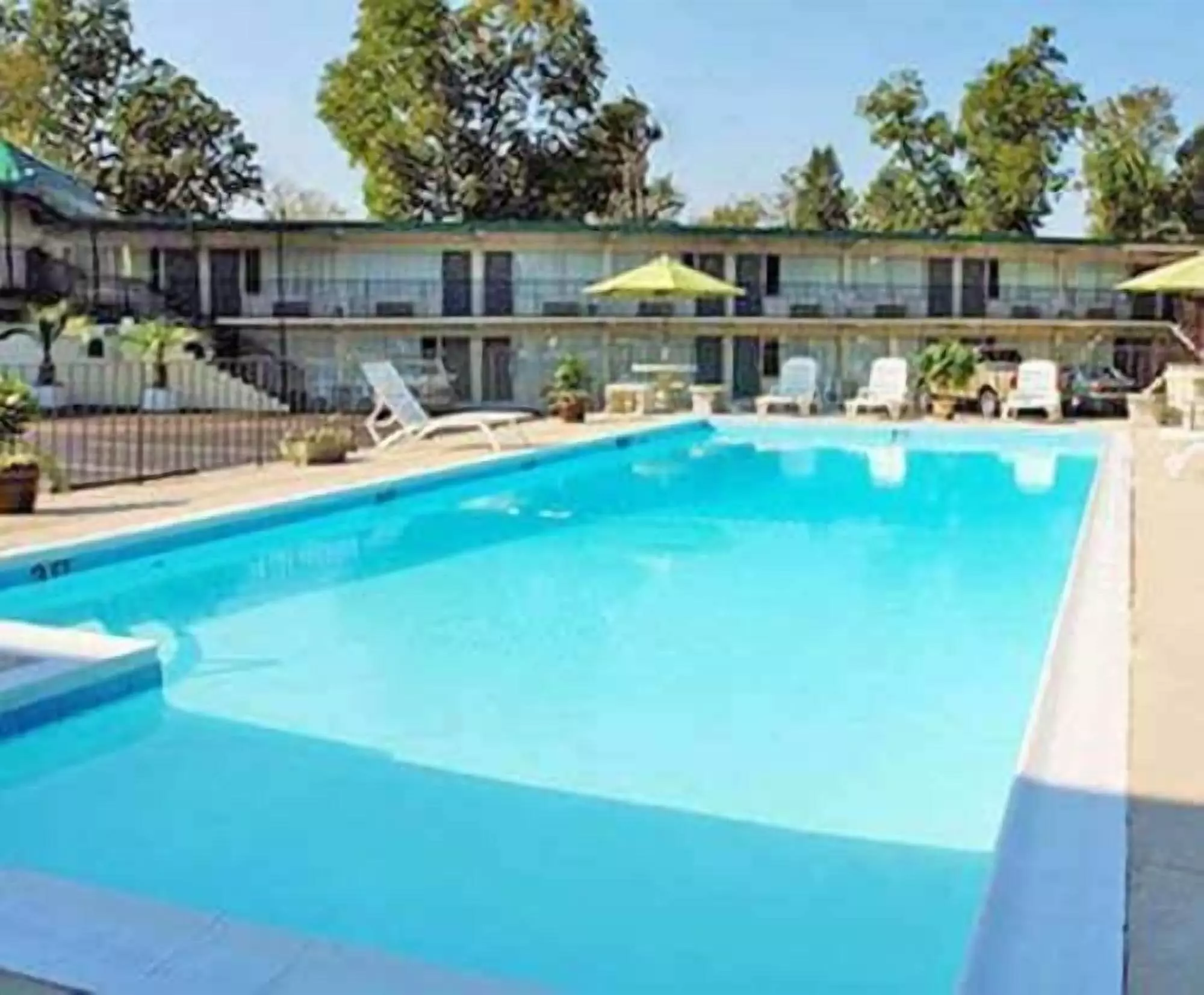 Econo Lodge Conway - Primary Image
