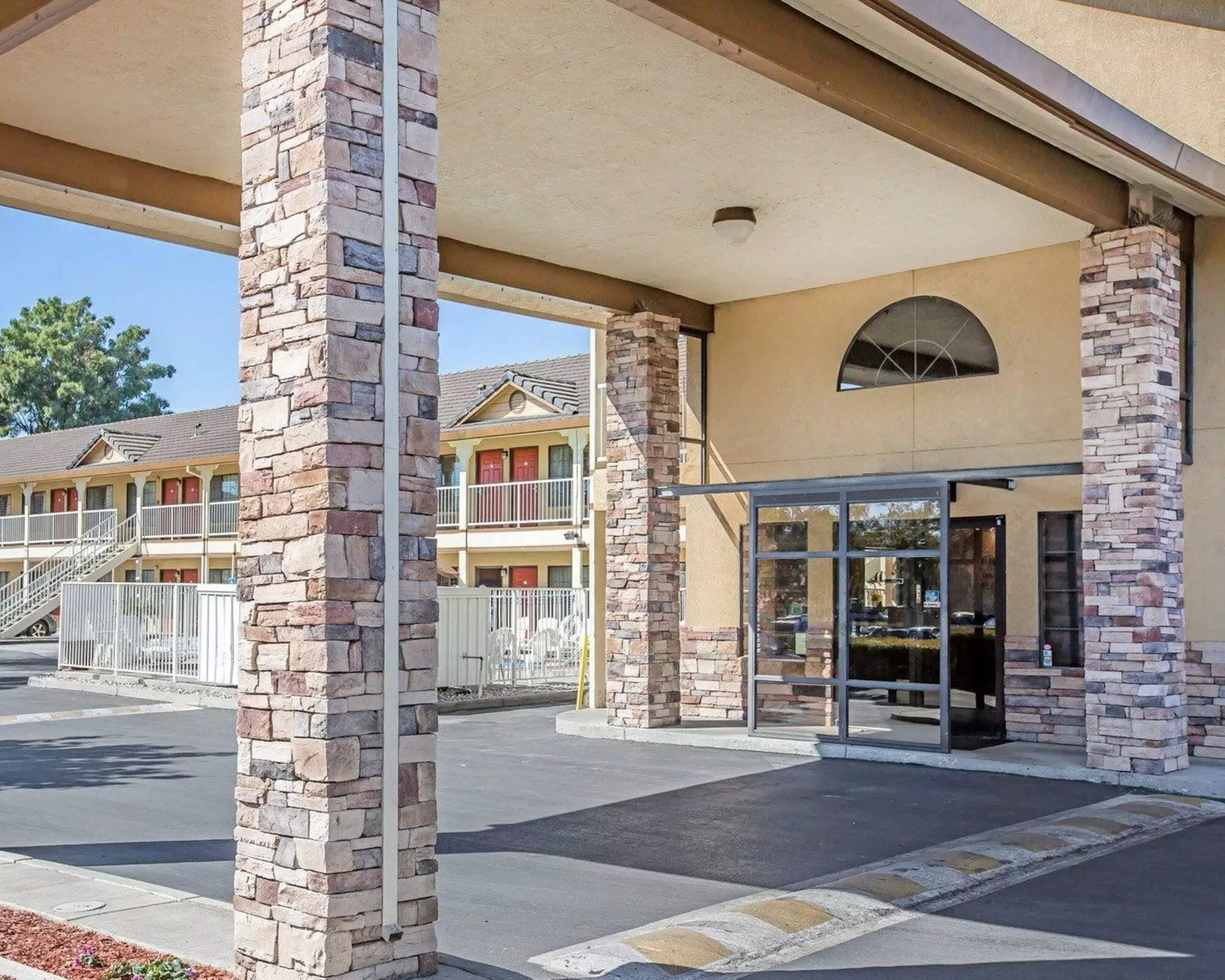 Quality Inn & Suites Woodland - Sacramento Airport - Primary Image